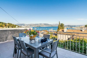 Superbe appartement 2 chambres en haut de Villa
